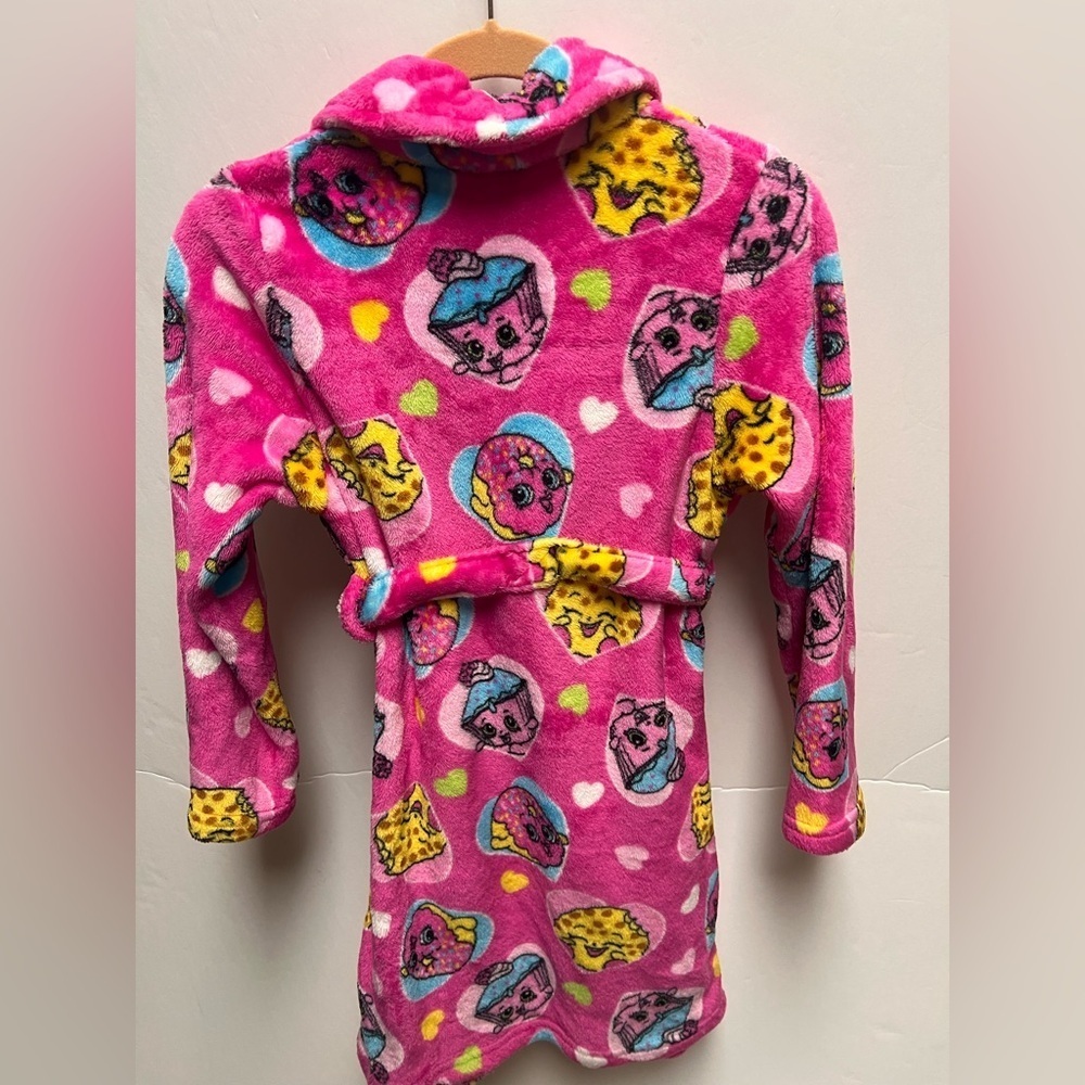 SHOPKINS GIRLS PLUSH PINK ROBE W/COLORFUL SHOPKINS CHARACTERS
SIZE 10-12 - Picture 4 of 10